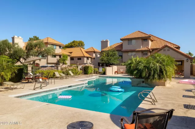 MLS: 6566154 Condo For Sale