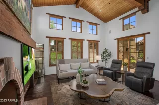 Photo #4: 6566791 Listing