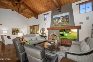 Photo #5: 6566791 Listing