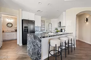 Photo #1: 6567198 Listing