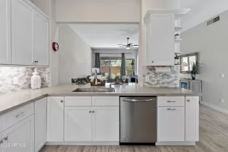 Photo #4: 6567637 Listing 