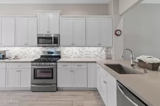 Photo #5: 6567637 Listing 