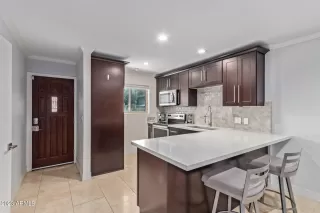 Photo #2: 6567648 Listing