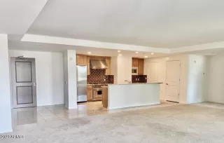 Photo #5: 6567657 Listing