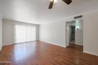 Photo #5: 6567856 Listing