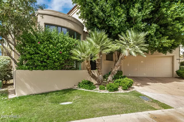 MLS: 6568044 Condo For Sale