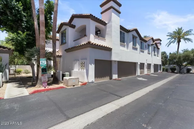 MLS: 6568208 Condo For Sale