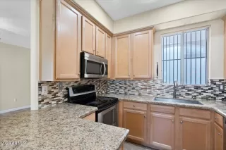 Photo #6: 6568208 Listing