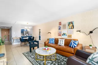 Photo #2: 6568895 Listing