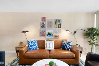 Photo #3: 6568895 Listing