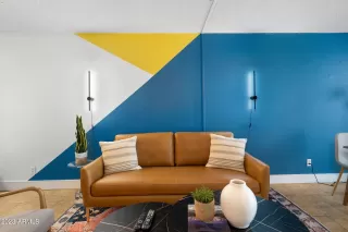 Photo #2: 6568999 Listing