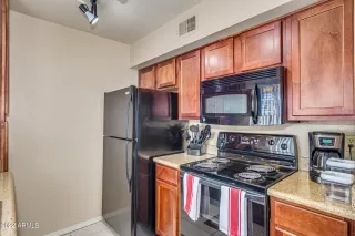 Photo #4: 6569177 Listing