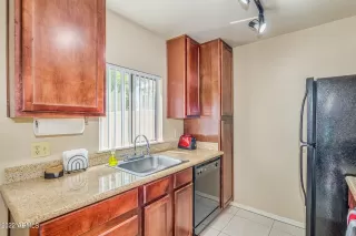 Photo #5: 6569177 Listing