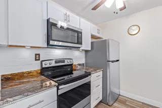 Photo #2: 6569190 Listing 