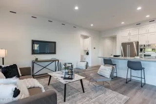 Photo #6: 6569202 Listing 