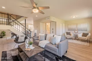 Photo #4: 6569670 Listing 