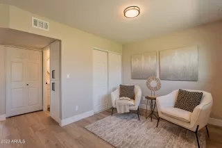 Photo #6: 6569670 Listing 