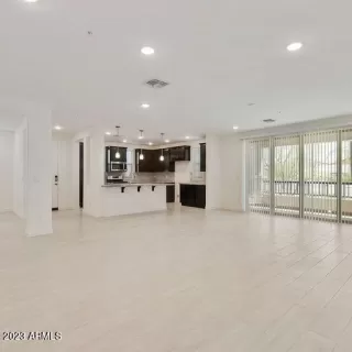 Photo #5: 6569713 Listing