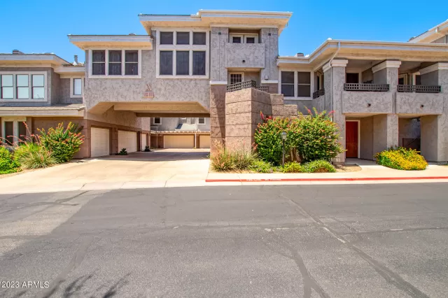 MLS: 6569908 Condo For Sale