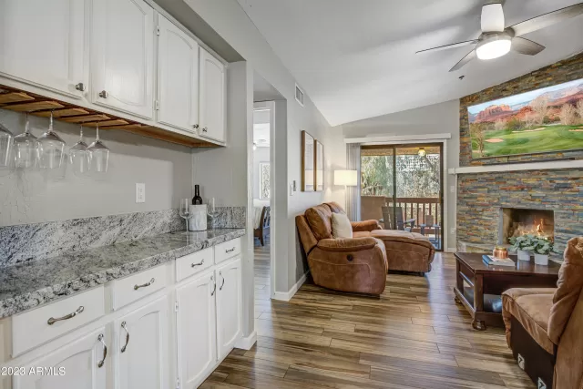MLS: 6570160 Condo For Sale