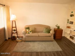 Photo #4: 6570334 Listing