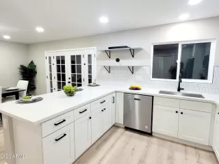 Photo #5: 6570571 Listing