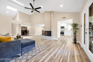 Photo #3: 6570702 Listing