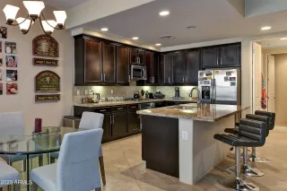 Photo #5: 6570709 Listing 