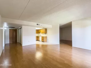 Photo #2: 6570883 Listing 