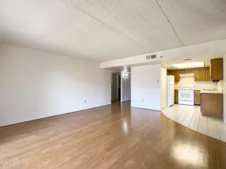 Photo #3: 6570883 Listing 