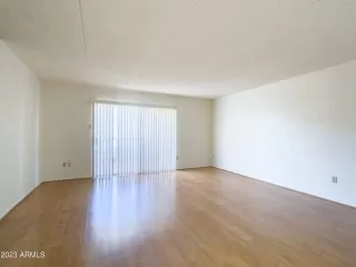 Photo #6: 6570883 Listing 