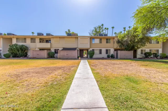 MLS: 6570928 Condo For Sale