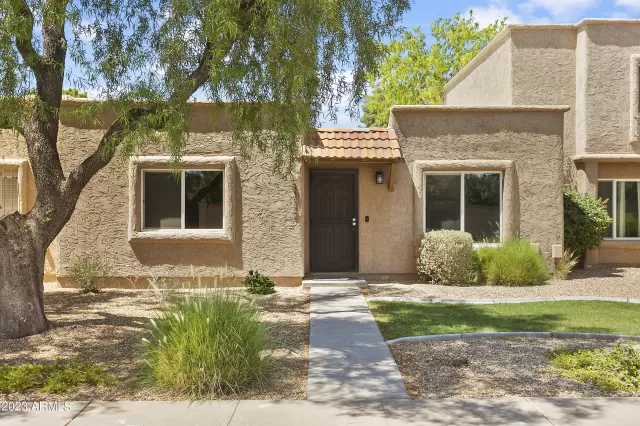 MLS: 6571915 Condo For Sale