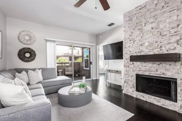 MLS: 6571919 Condo For Sale