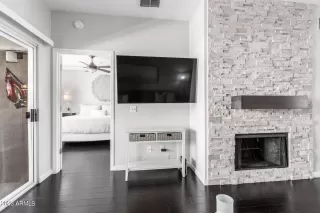 Photo #3: 6571919 Listing