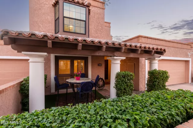 MLS: 6572012 Condo For Sale