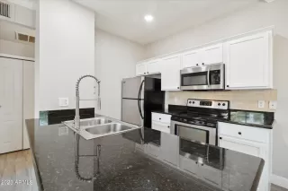 Photo #2: 6572083 Listing