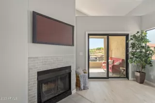 Photo #4: 6572200 Listing