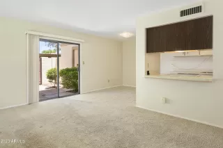 Photo #6: 6572617 Listing