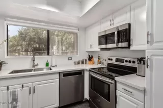 Photo #4: 6572720 Listing