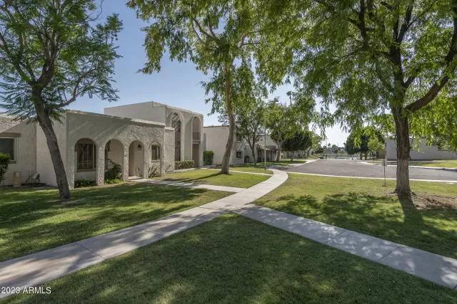 MLS: 6572735 Condo For Sale