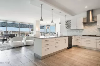 Photo #3: 6572790 Listing