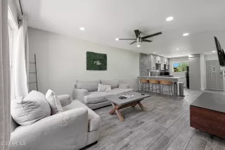 Photo #5: 6573002 Listing 