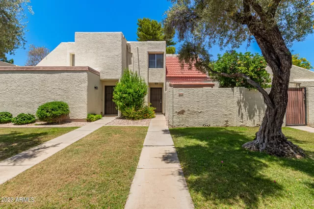 MLS: 6573023 Condo For Sale