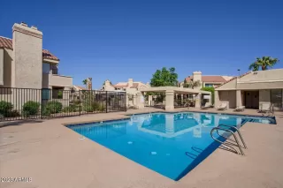 Photo #2: 6573529 Listing