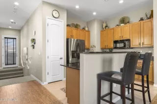 Photo #6: 6573535 Listing