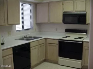 Photo #3: 6573602 Listing