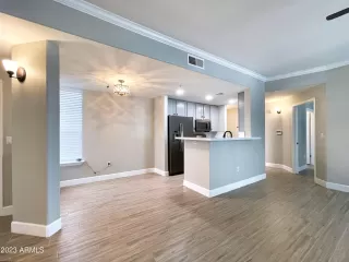 Photo #2: 6573826 Listing