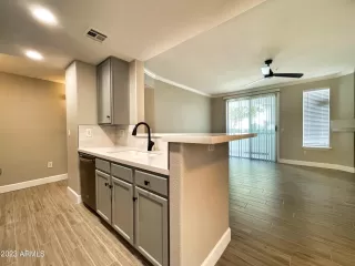 Photo #4: 6573826 Listing