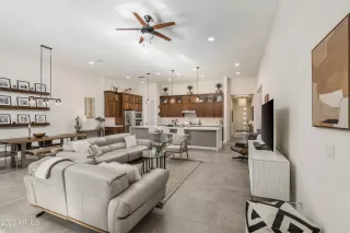 Photo #5: 6573875 Listing